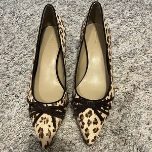 Ann Taylor animal print pointed toe kitten heels size 9